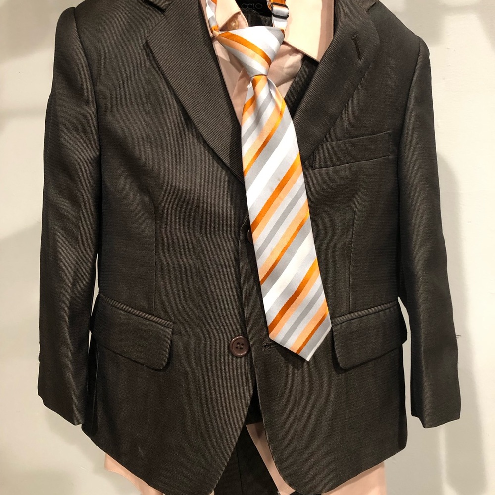 Dark brown bested boys suit/Bocaccio